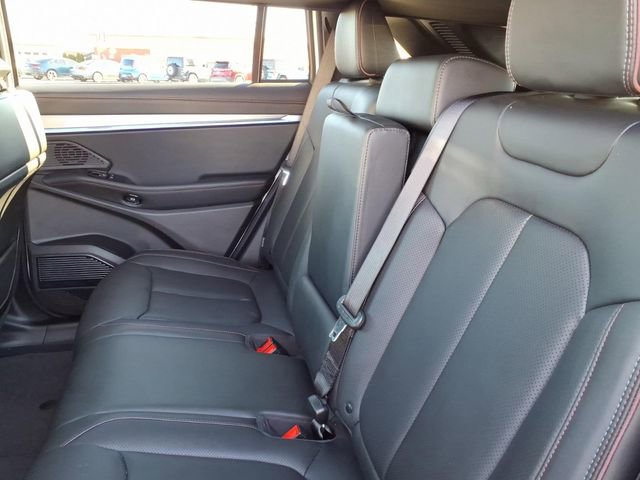 Used 2024 Jeep Wagoneer Launch Edition image 18
