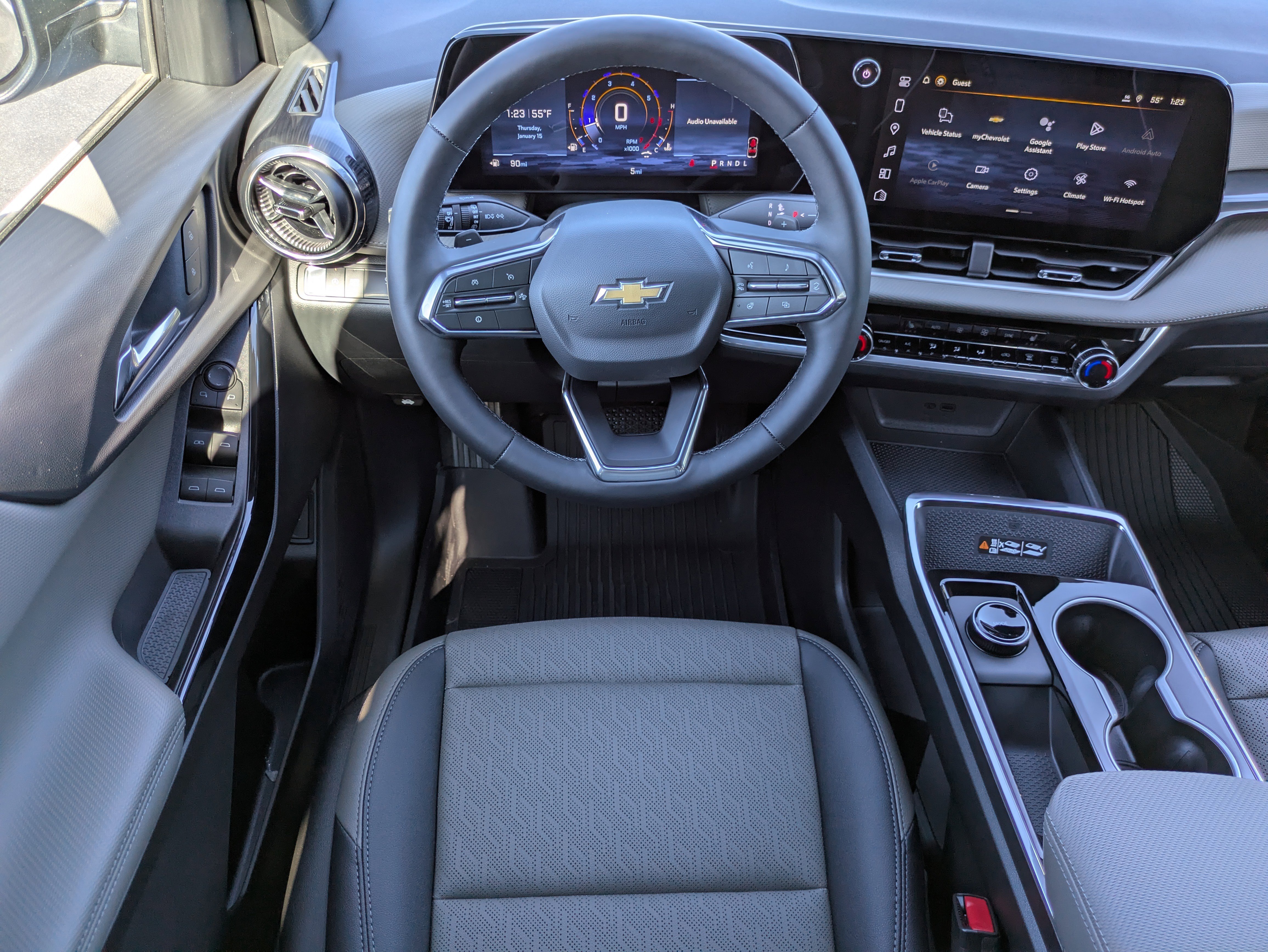 New 2026 Chevrolet Equinox LT w/ Convenience Package II image 4