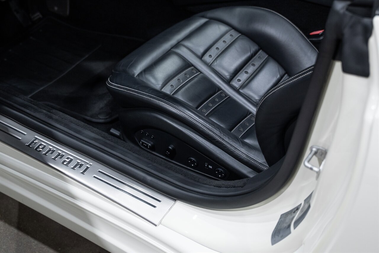 Used 2014 Ferrari California image 27