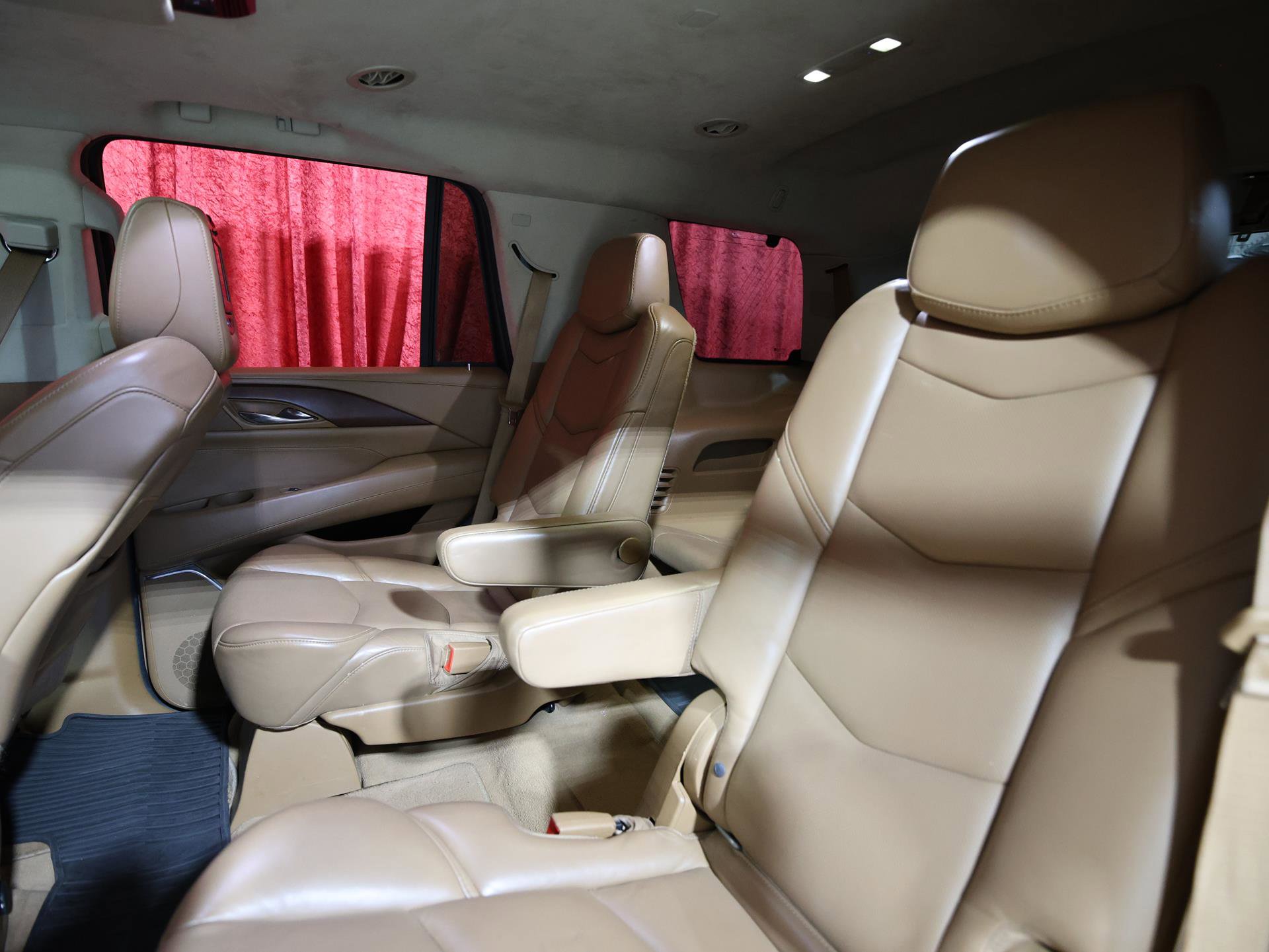 Used 2016 Cadillac Escalade Platinum AWD/4WD image 15