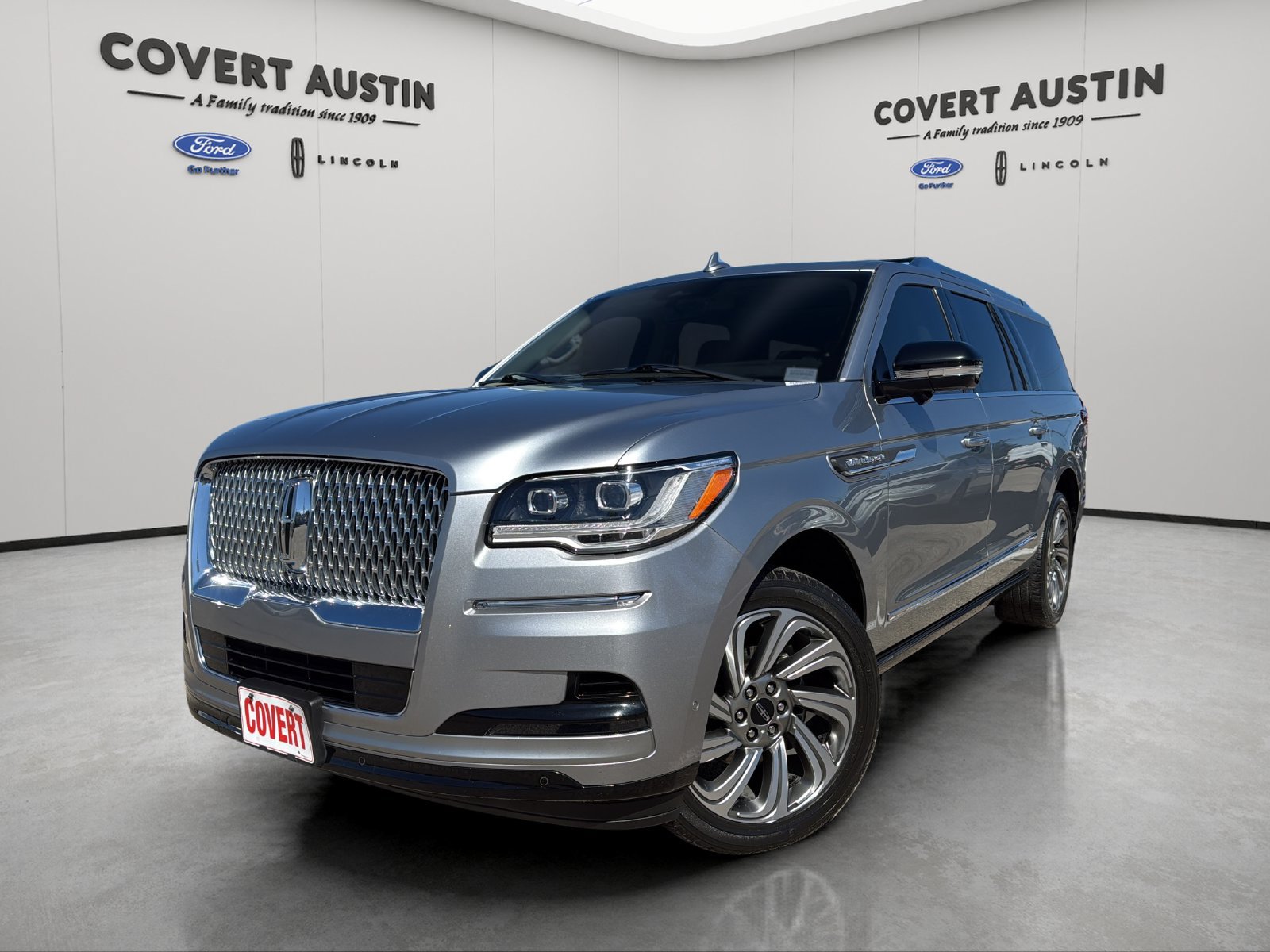 Certified 2023 Lincoln Navigator L Reserve AWD/4WD image 1
