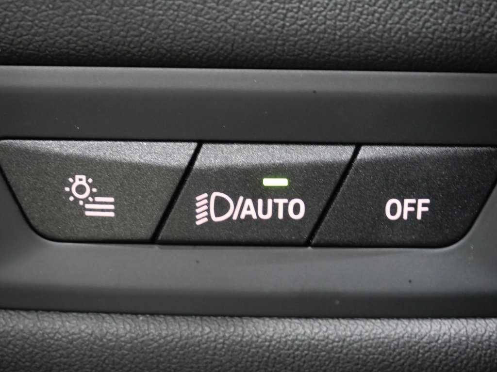 Used 2024 BMW X5 xDrive50e AWD/4WD image 14
