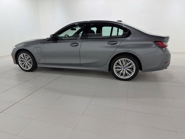 Certified 2023 BMW 330e xDrive w/ Premium Package AWD/4WD image 2