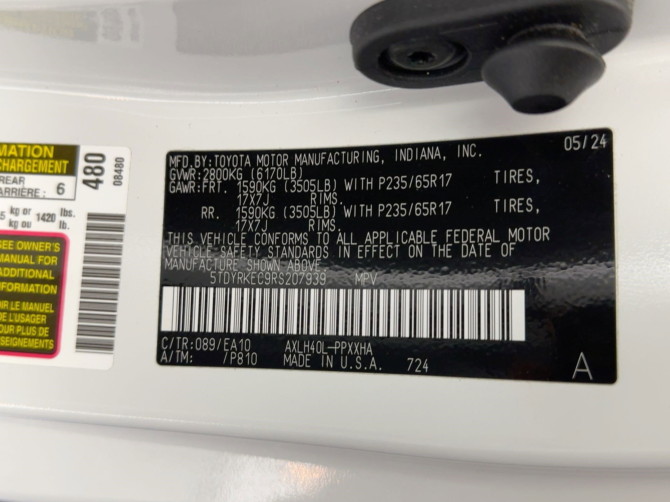 Used 2024 Toyota Sienna XLE image 18