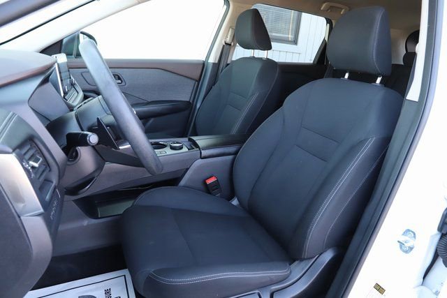 Used 2023 Nissan Rogue S image 12