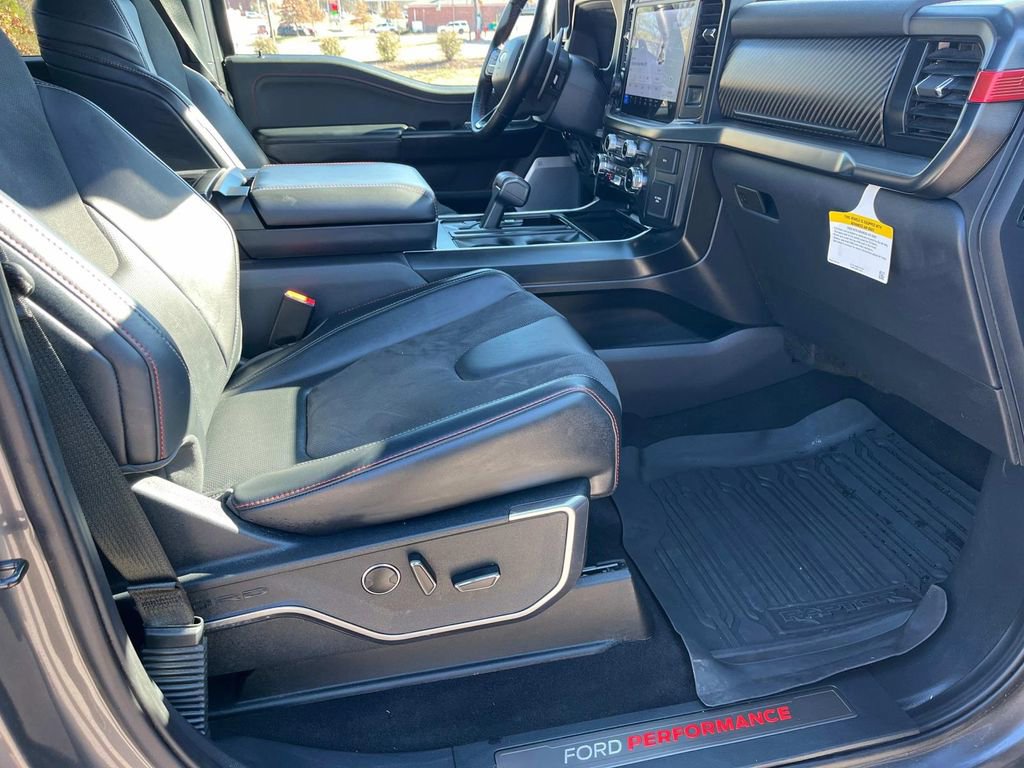 Used 2025 Ford F150 Raptor image 29