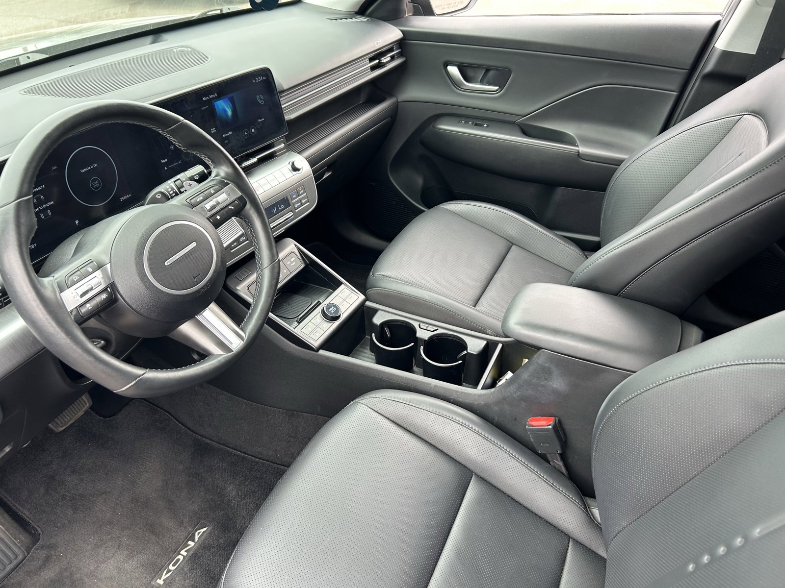 Used 2024 Hyundai Kona Limited FWD image 25