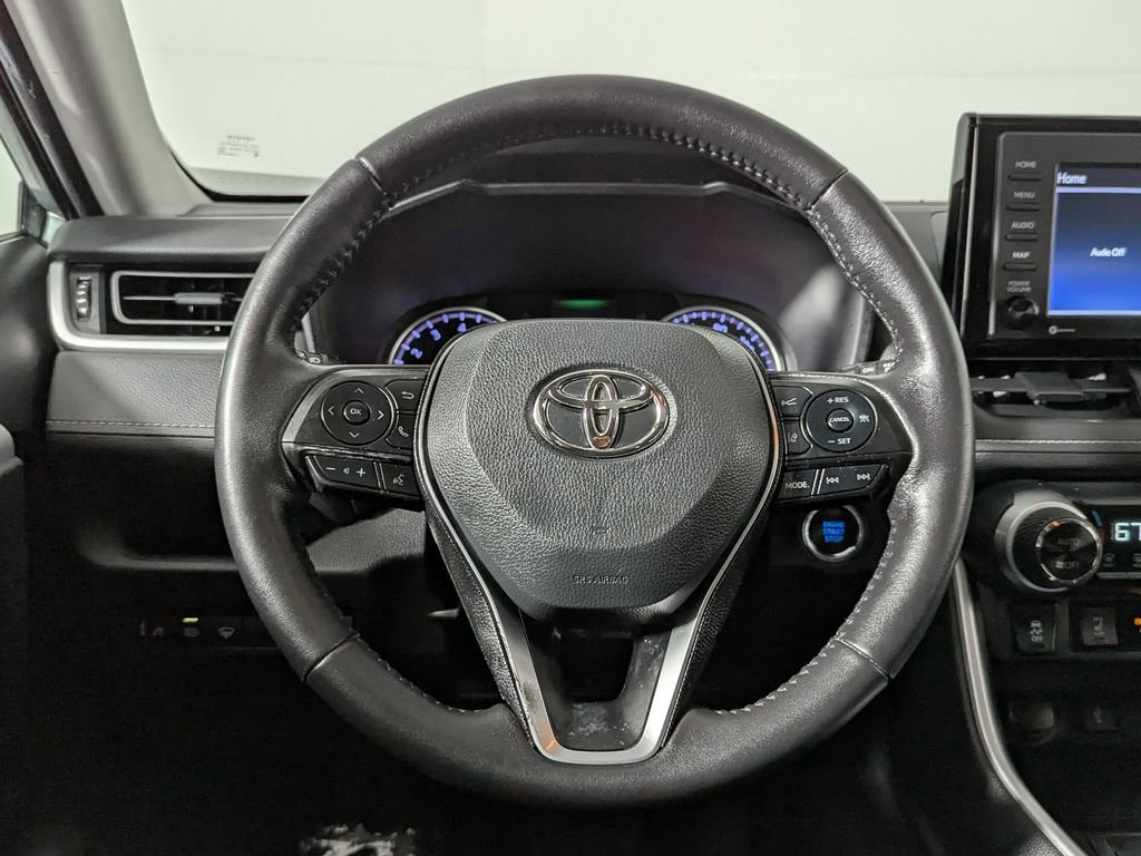 Used 2021 Toyota RAV4 XLE w/ Convenience Package image 31