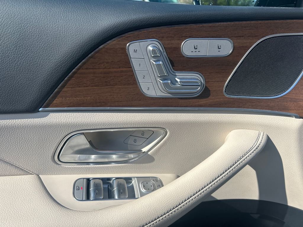Certified 2025 Mercedes-Benz GLE 450e 4MATIC image 12