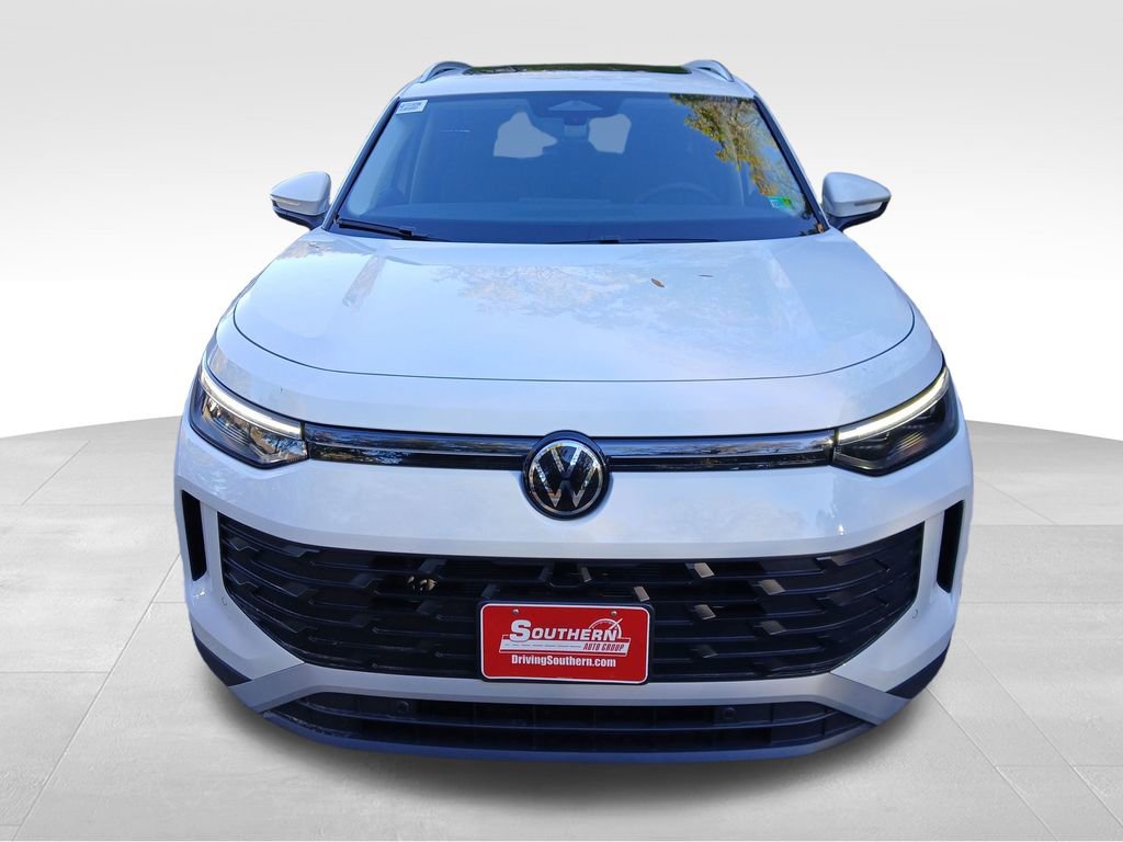 New 2026 Volkswagen Tiguan SE image 8