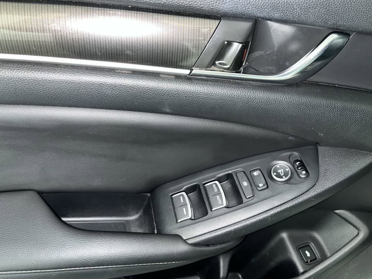 Used 2019 Honda Accord Sport image 13