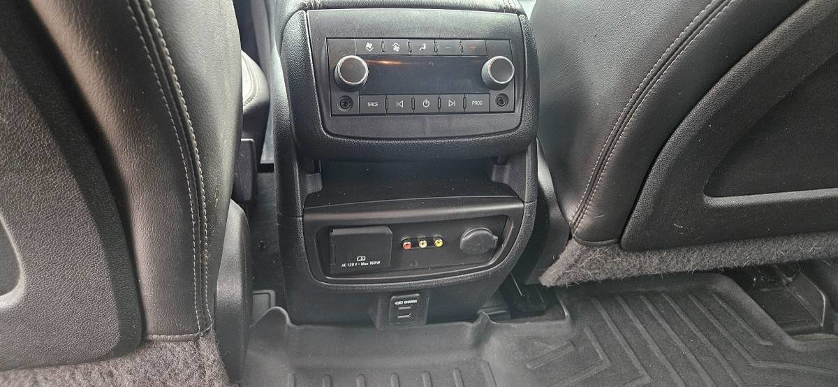 Used 2016 Chevrolet Traverse LT image 8