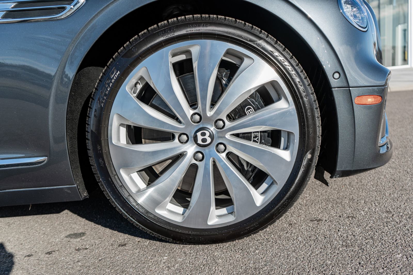 Certified 2026 Bentley Flying Spur Plug-In Hybrid image 16