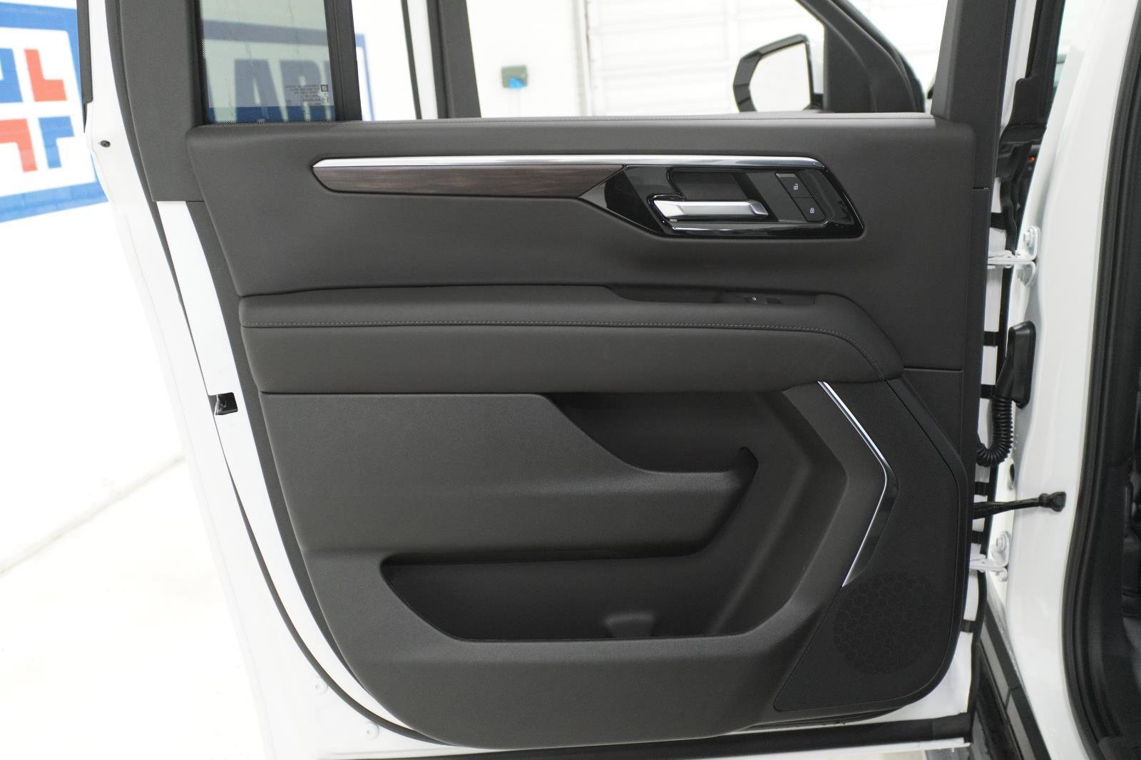 New 2026 Chevrolet Suburban LS RWD image 34