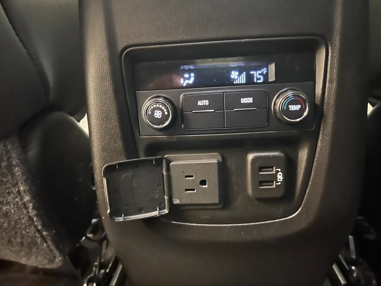Used 2019 Buick Enclave Essence FWD image 55