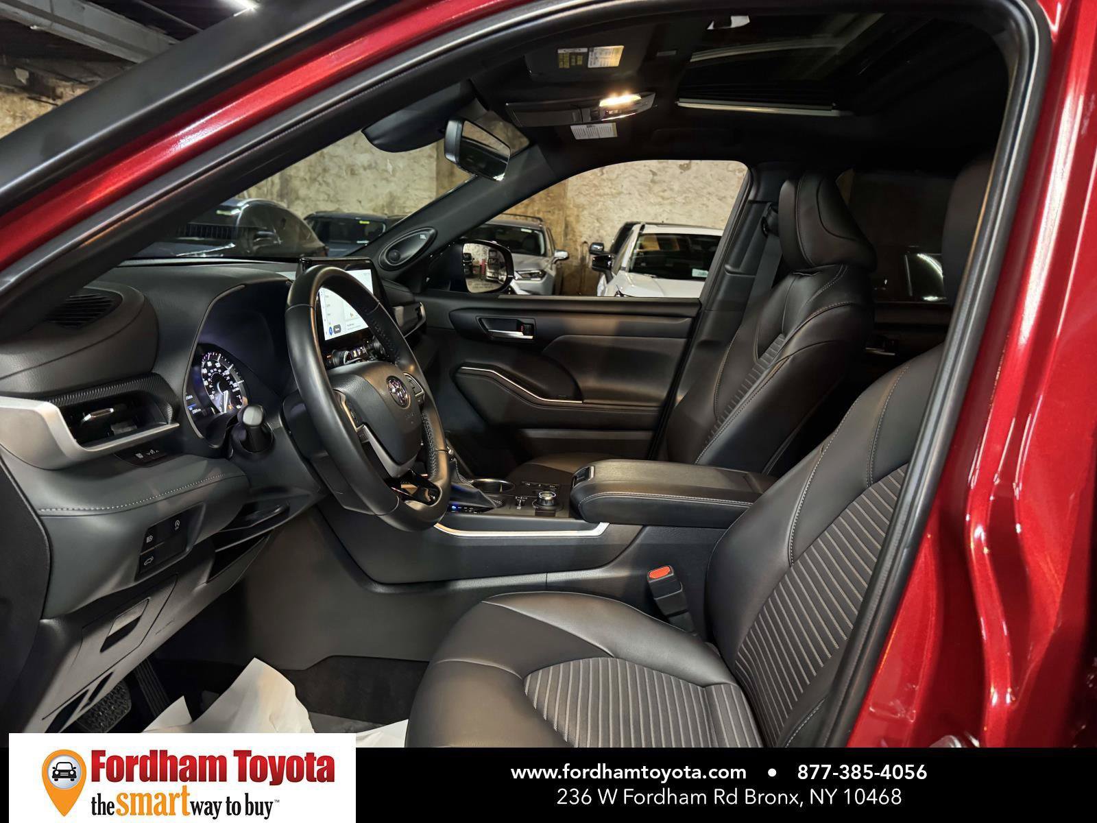 Used 2023 Toyota Highlander XSE AWD/4WD image 18