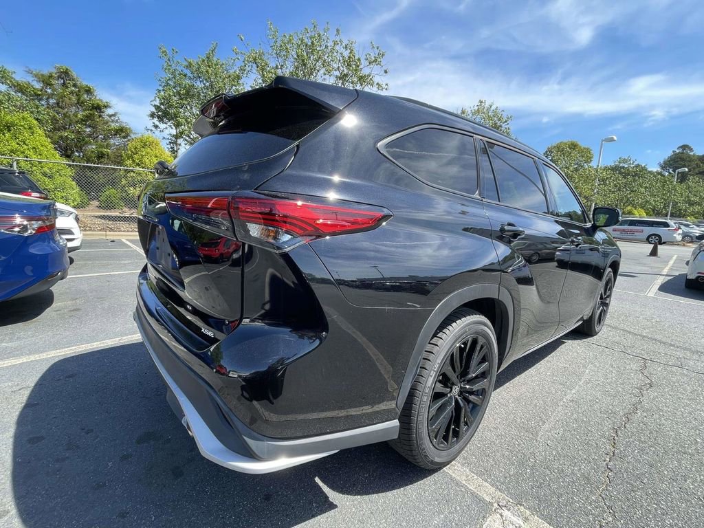 Used 2023 Toyota Highlander XSE FWD image 26