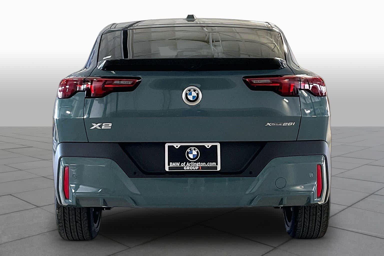 New 2026 BMW X2 xDrive28i w/ Technology Package AWD/4WD image 4