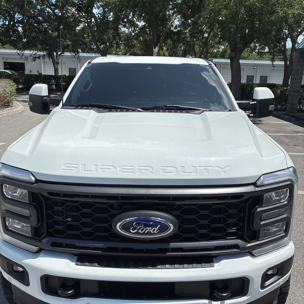 Used 2023 Ford F250 Lariat w/ Lariat Ultimate Package AWD/4WD image 3