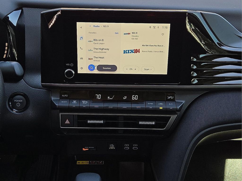 Used 2026 Toyota Camry LE image 12