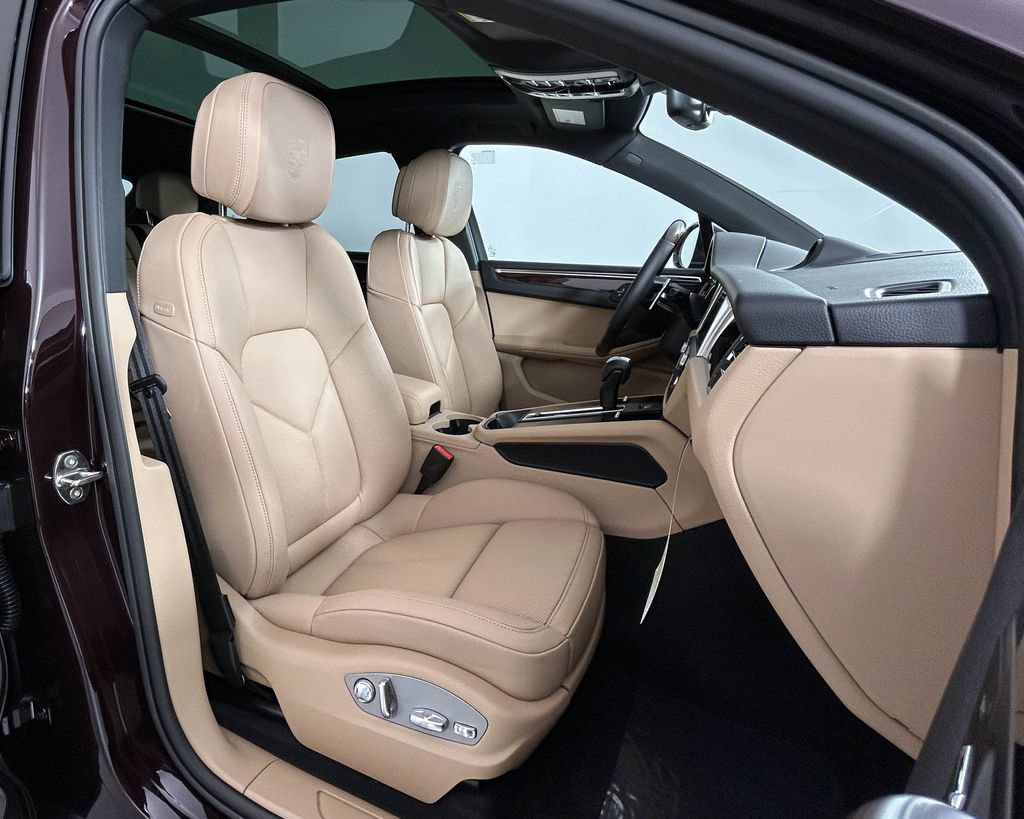 New 2026 Porsche Macan AWD/4WD image 23