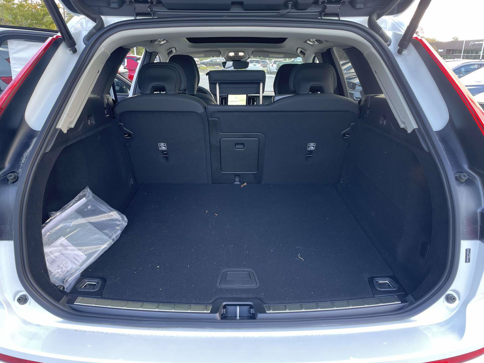 New 2026 Volvo XC60 B5 Plus w/ Climate Package AWD/4WD image 30