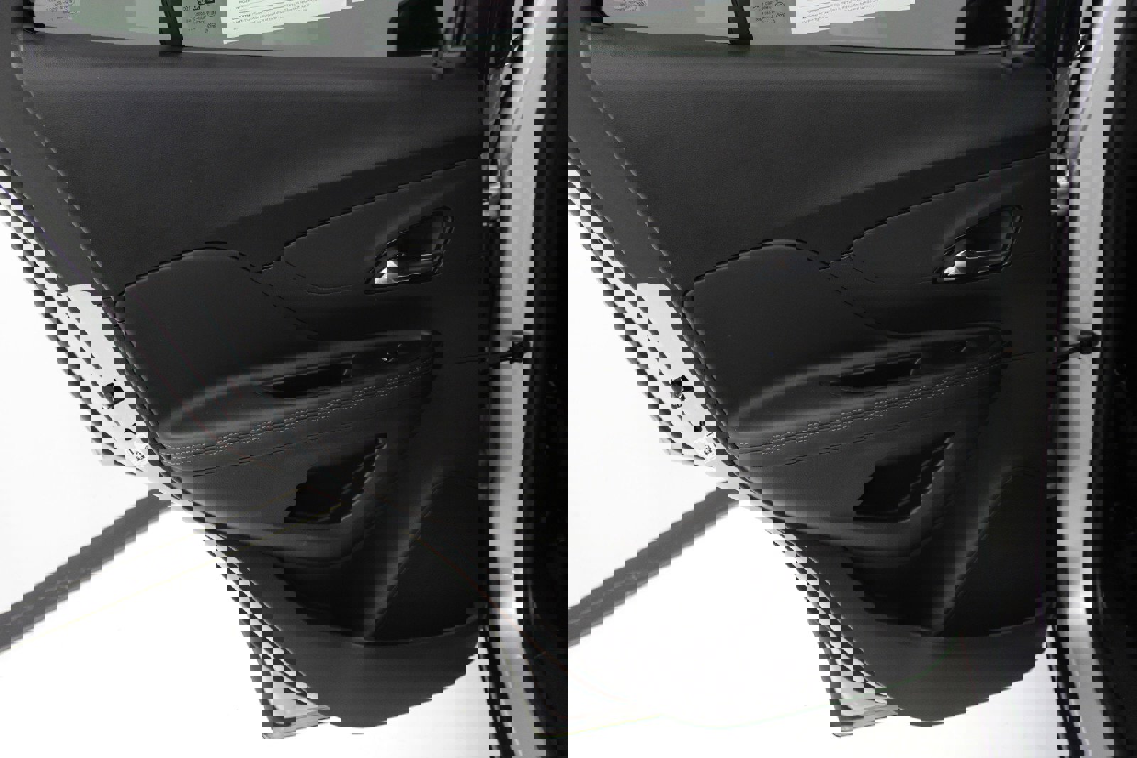 Used 2022 Buick Encore Preferred image 17