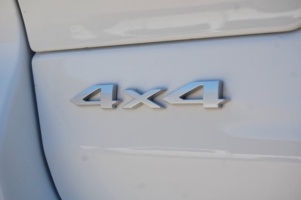 Used 2024 Jeep Grand Cherokee Laredo X w/ Trailer Tow Package image 9