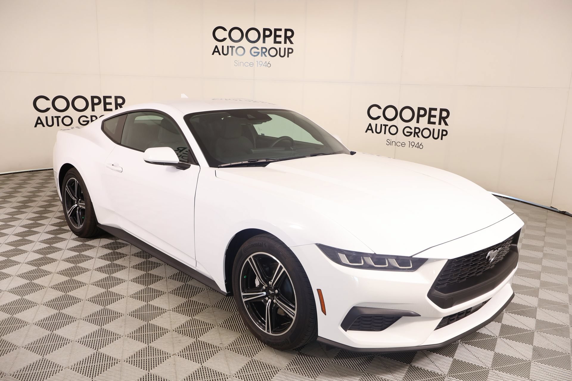 Used 2024 Ford Mustang Coupe RWD video 1