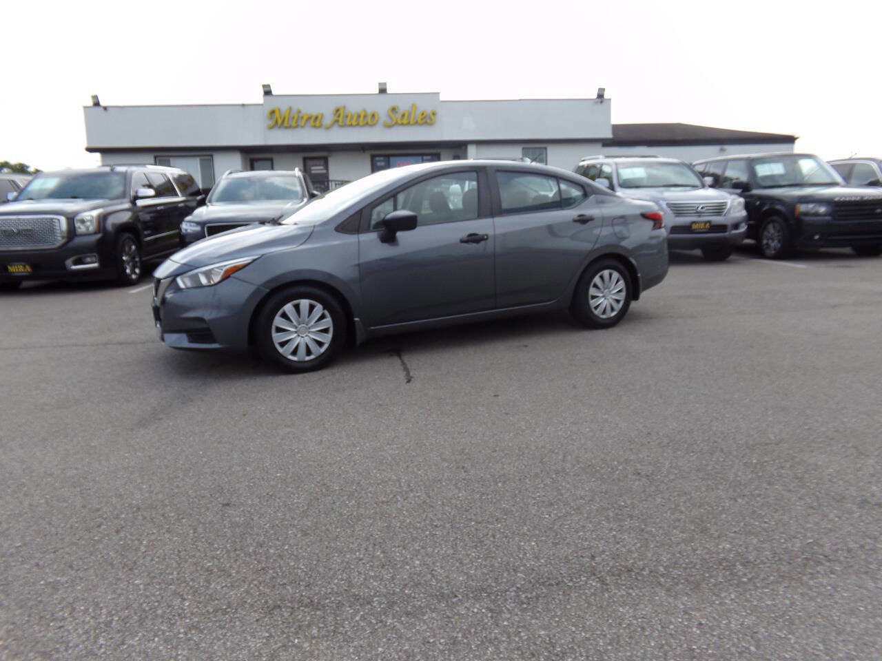 Used 2020 Nissan Versa S image 43