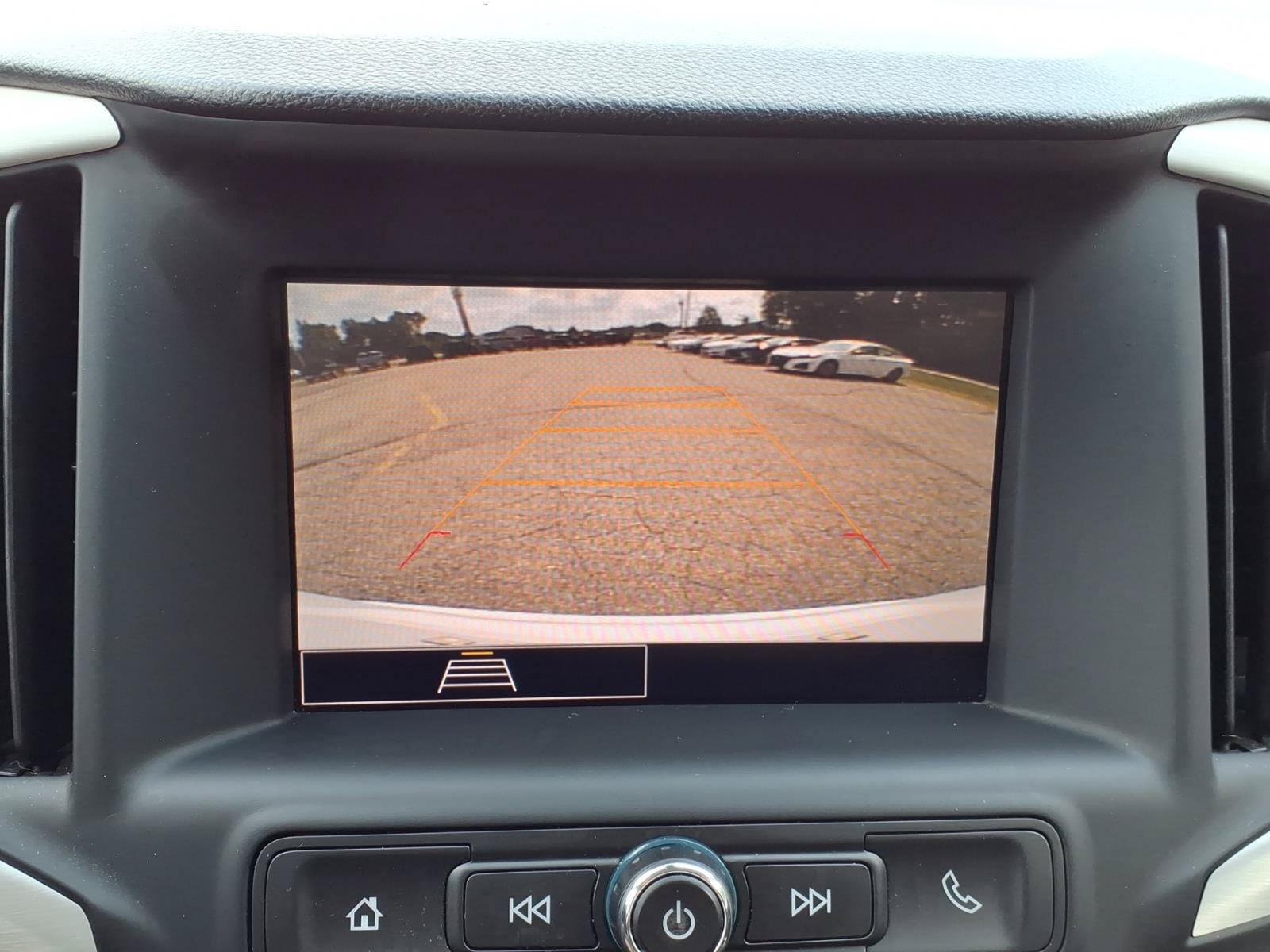 Used 2024 GMC Terrain SLE AWD/4WD image 16