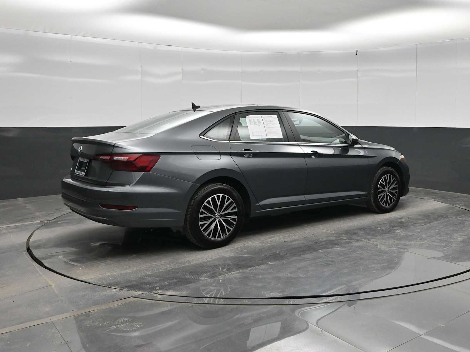 Used 2021 Volkswagen Jetta SE FWD image 8