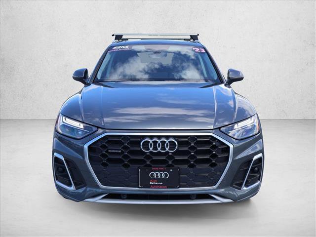 Used 2023 Audi Q5 2.0T Premium w/ Convenience Package AWD/4WD image 2