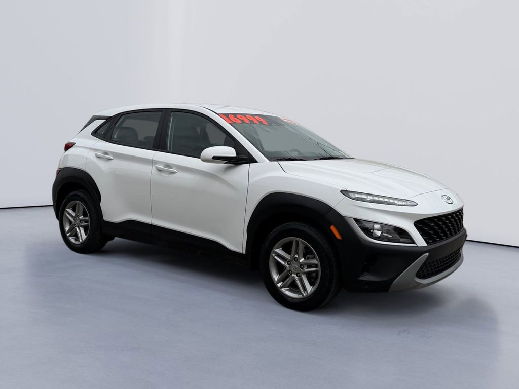 Used 2022 Hyundai Kona SE image 1