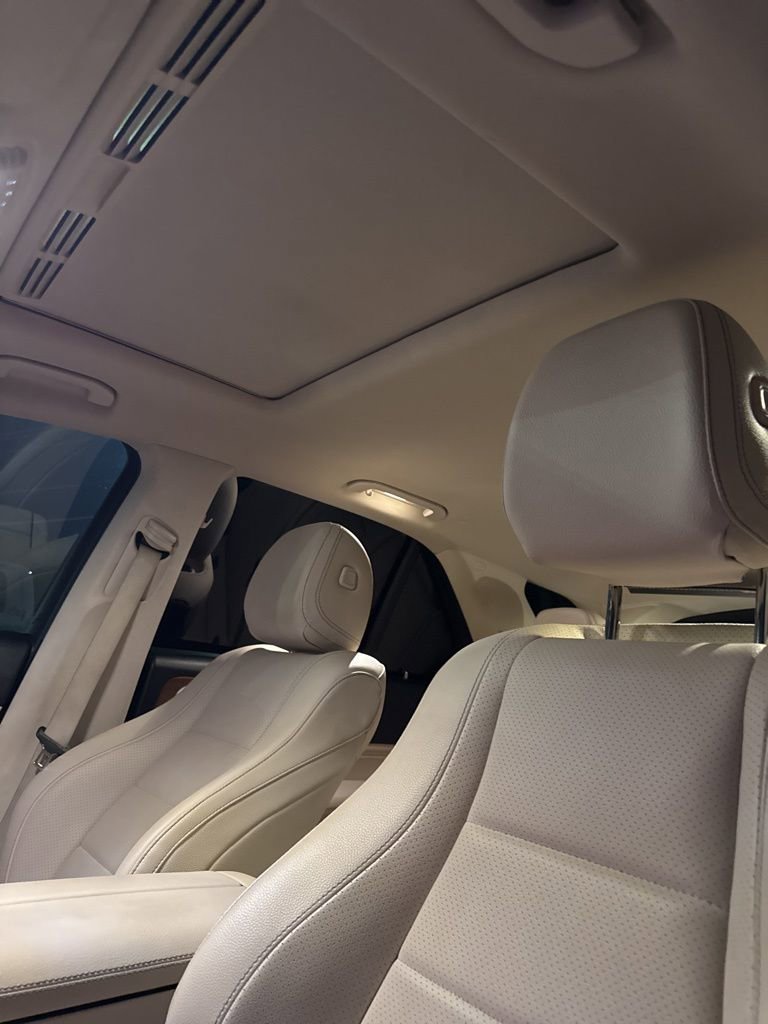 Used 2021 Mercedes-Benz GLE 350 w/ 3rd Row Seat Package image 6