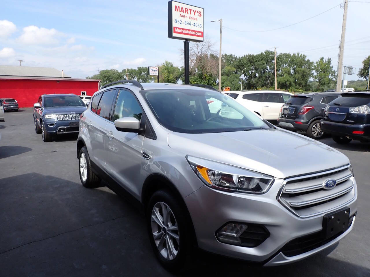 Used 2018 Ford Escape SE image 1