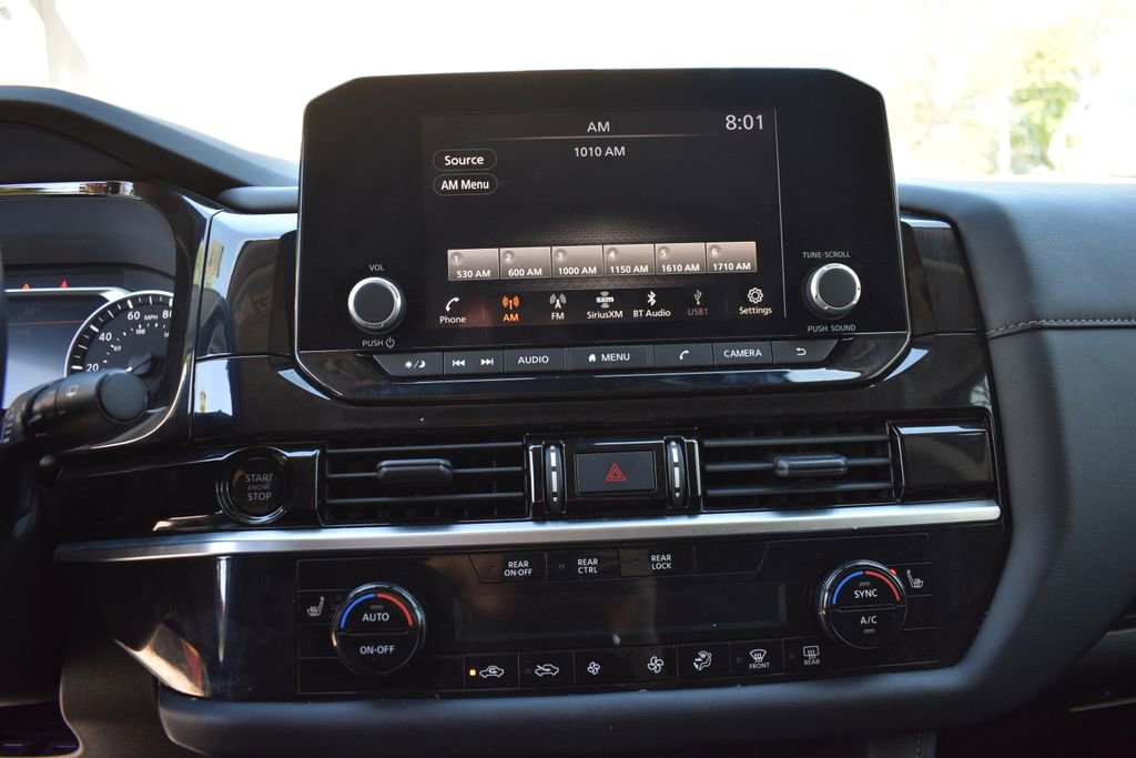 Used 2025 Nissan Pathfinder SV FWD image 19