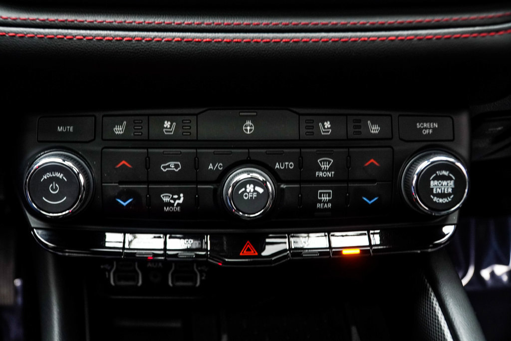 Used 2025 Dodge Durango R/T AWD/4WD image 25