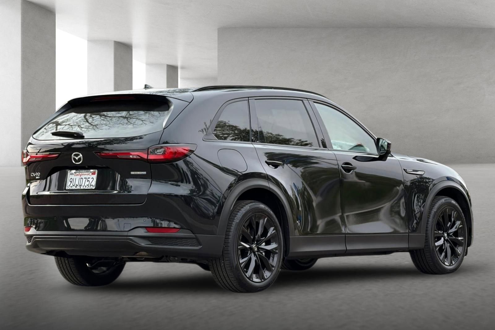 Certified 2025 MAZDA CX-90 Plug-In Hybrid w/Premium Sport image 4