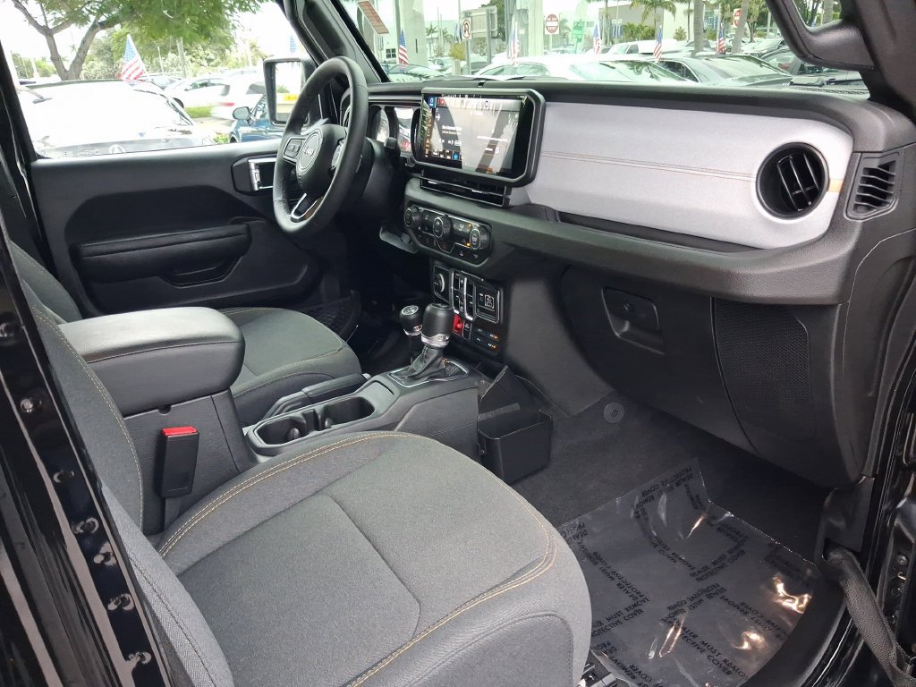 Used 2026 Jeep Wrangler Unlimited Sport AWD/4WD image 26
