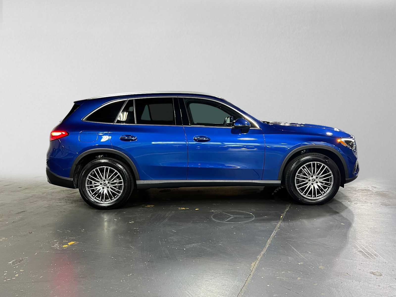 Certified 2026 Mercedes-Benz GLC 300 4MATIC image 2