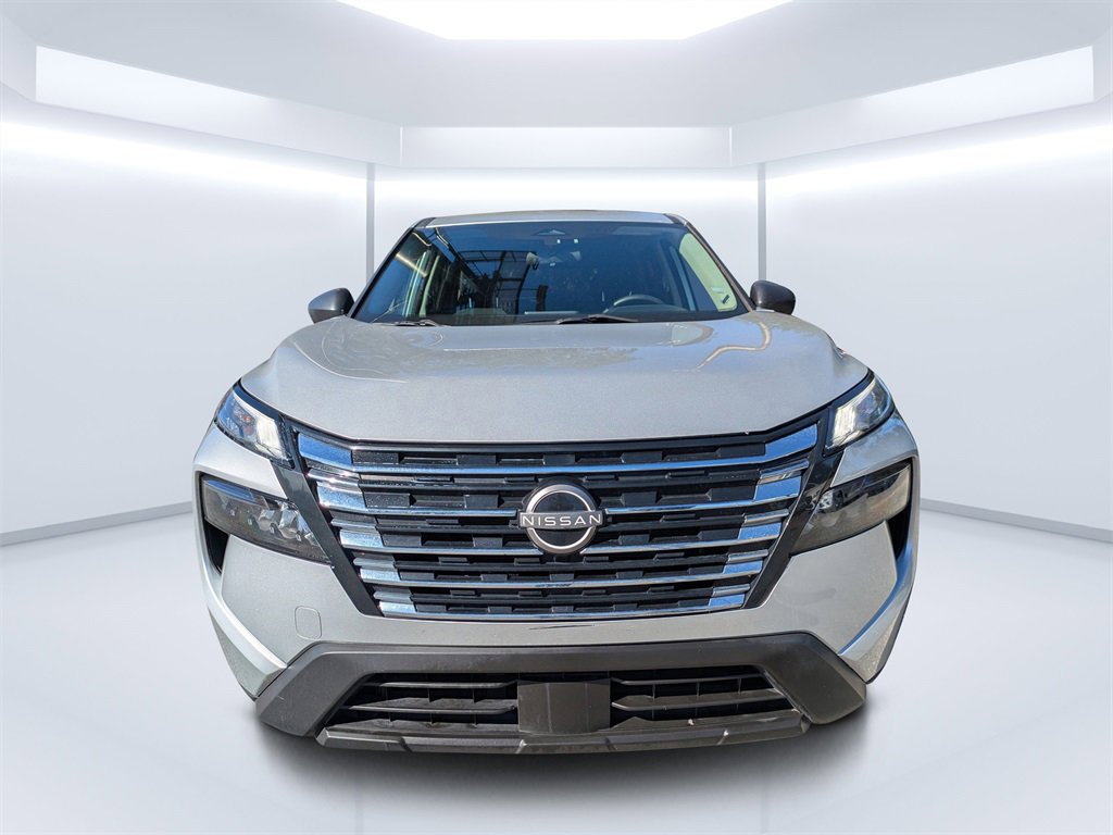 Used 2024 Nissan Rogue S image 9