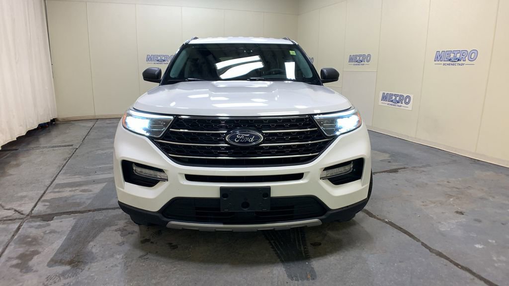 Used 2023 Ford Explorer XLT w/ Equipment Group 202A image 8
