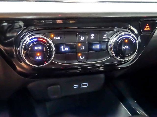 Certified 2025 Chevrolet Trax LT FWD image 23