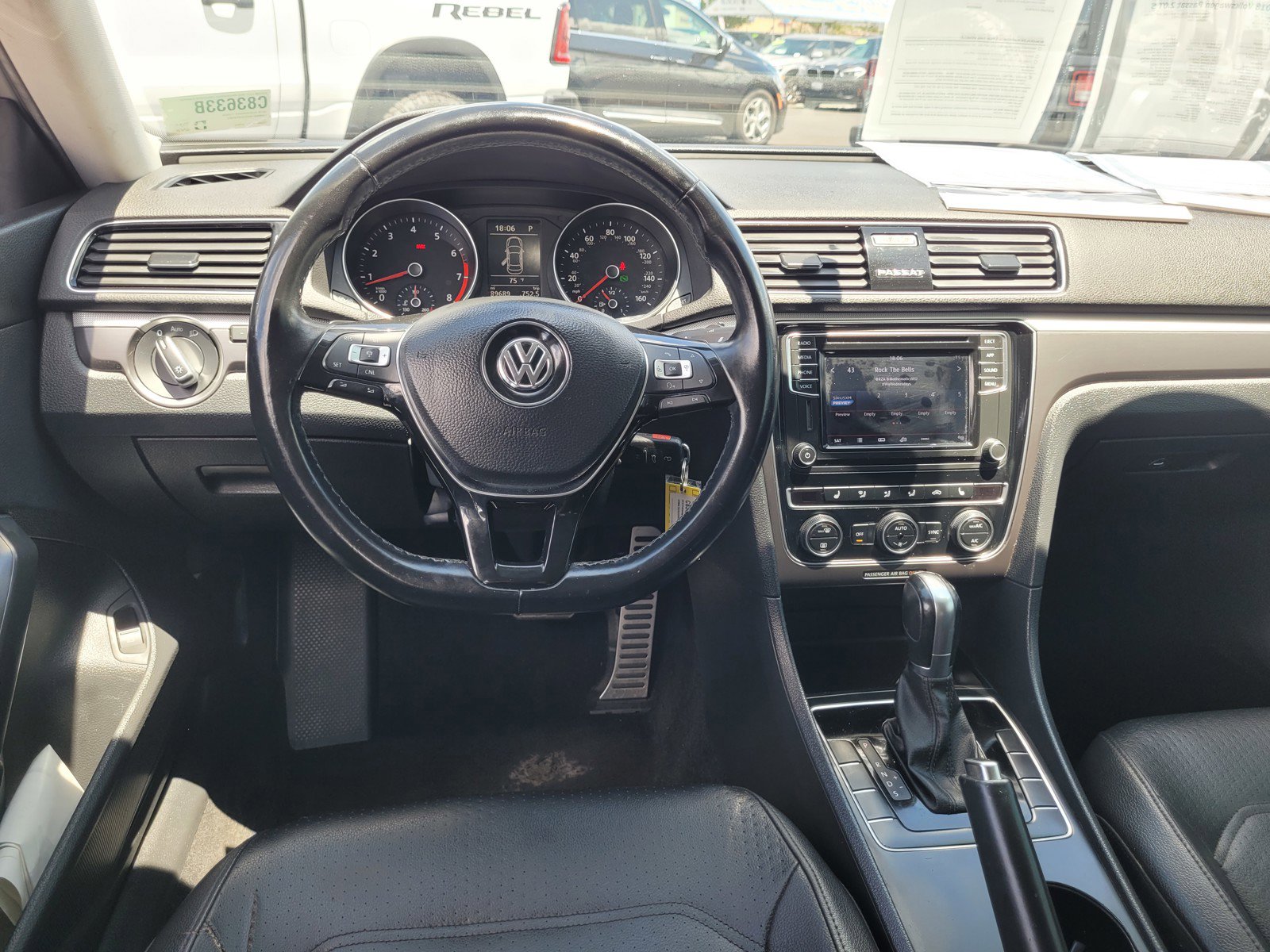 Used 2018 Volkswagen Passat 2.0T S FWD image 17