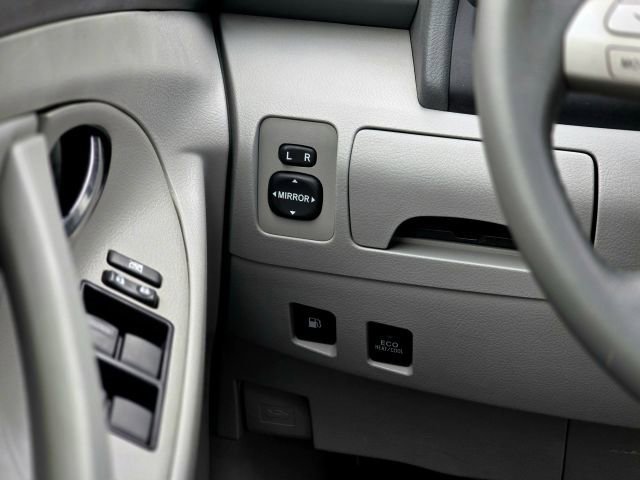 Used 2009 Toyota Camry Hybrid image 16