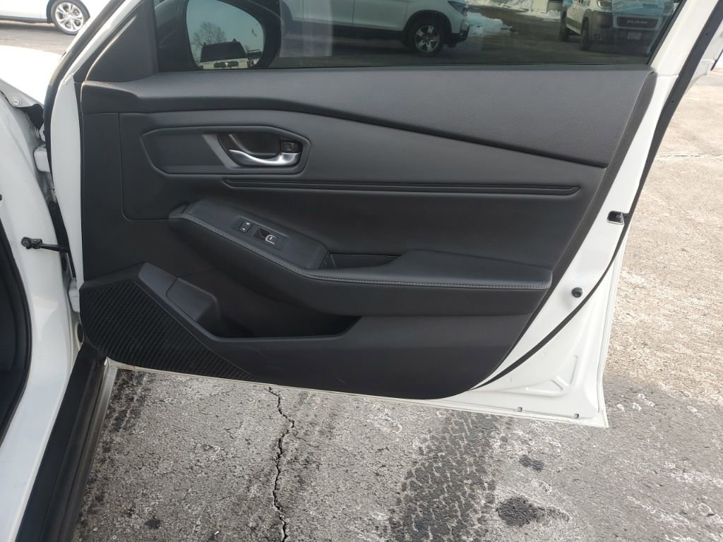 Certified 2024 Honda Accord Sport image 32