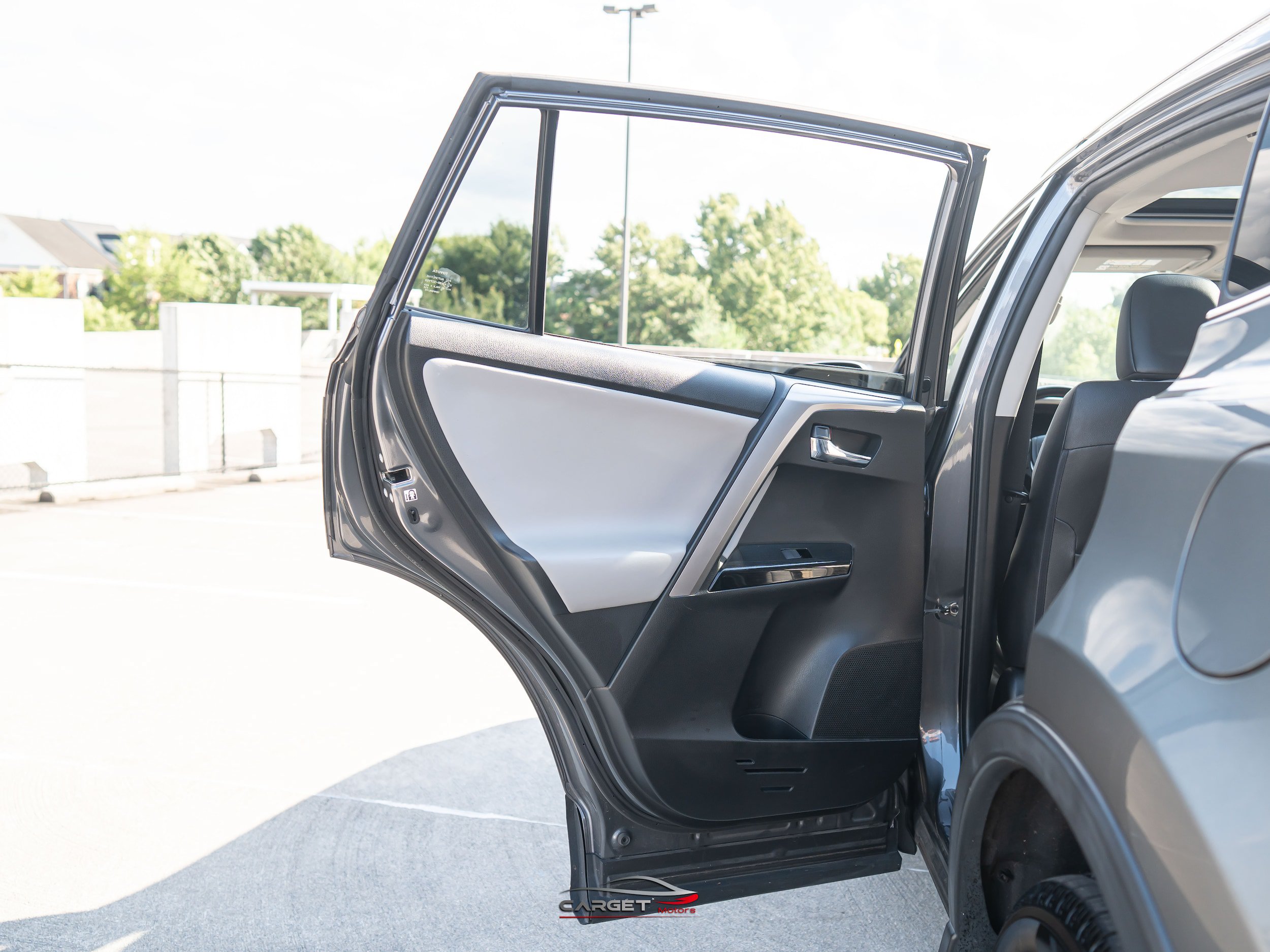 Used 2016 Toyota RAV4 Limited AWD/4WD image 42