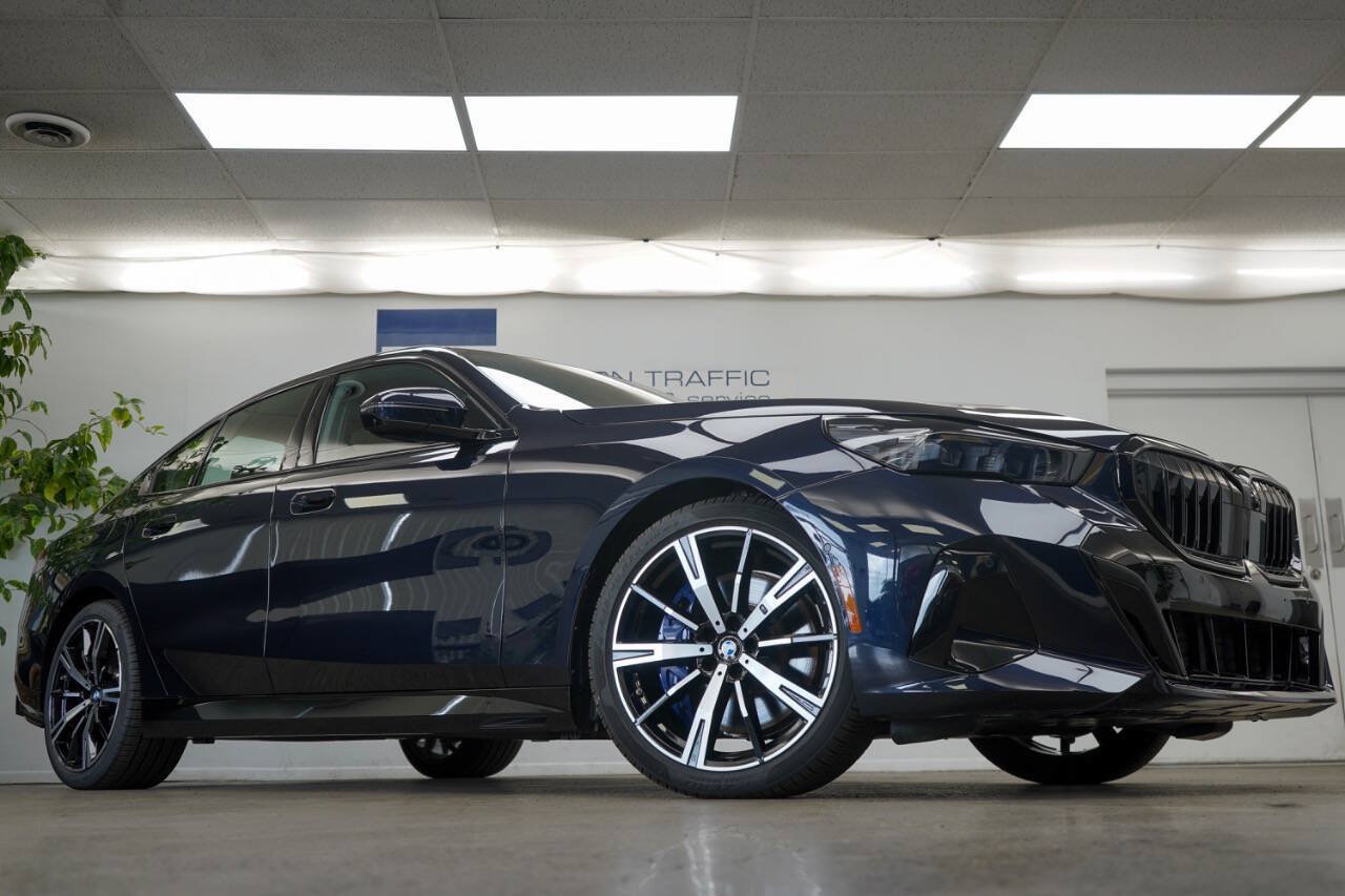 Used 2026 BMW 540i xDrive AWD/4WD image 26