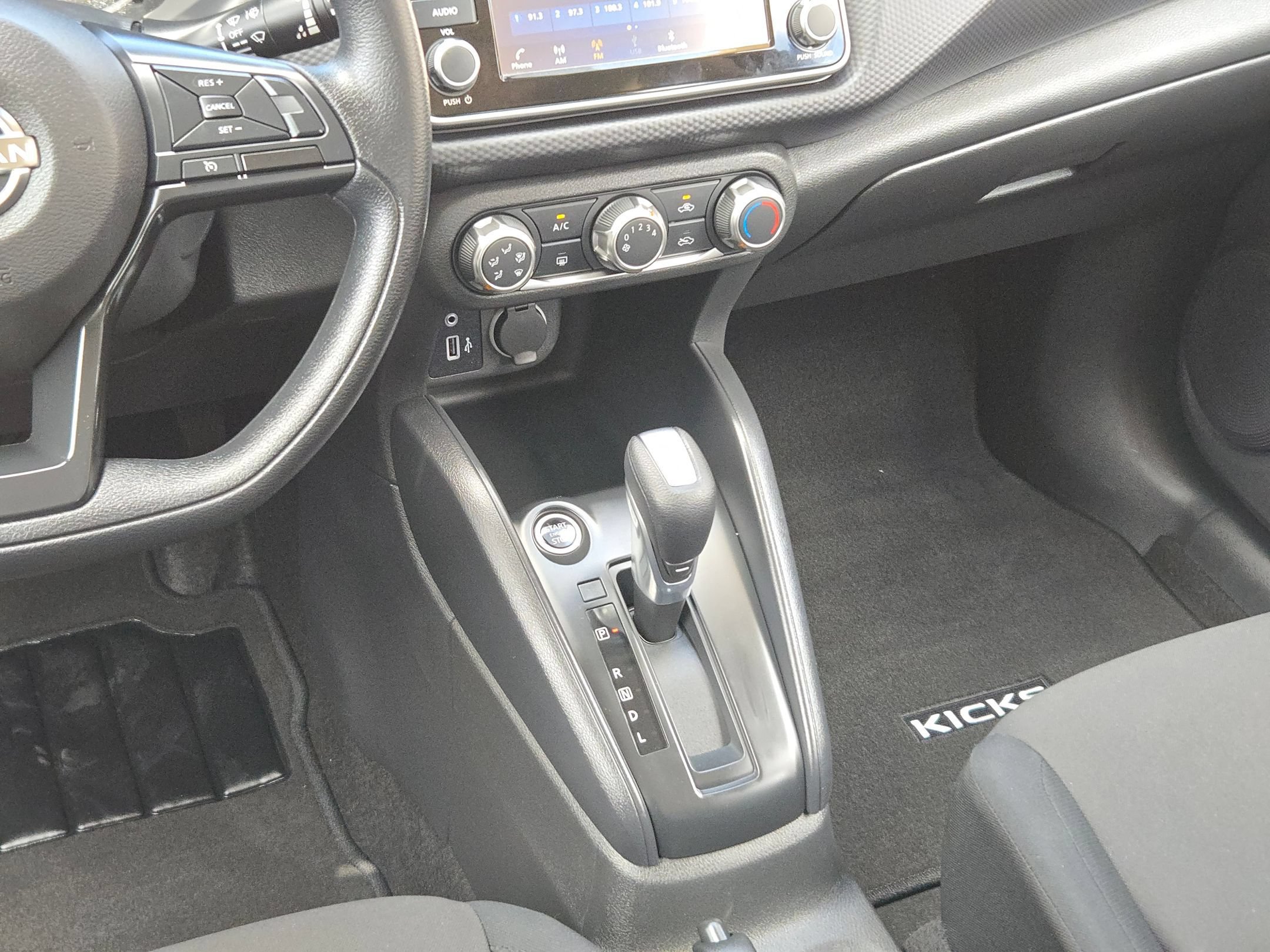 Certified 2025 Nissan Kicks Play S FWD image 17